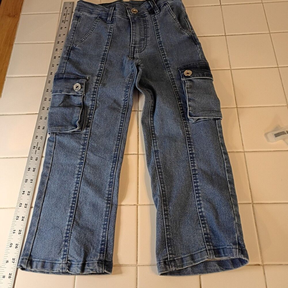 New With Tags Girls size 5 Pink Velvet cargo jeans